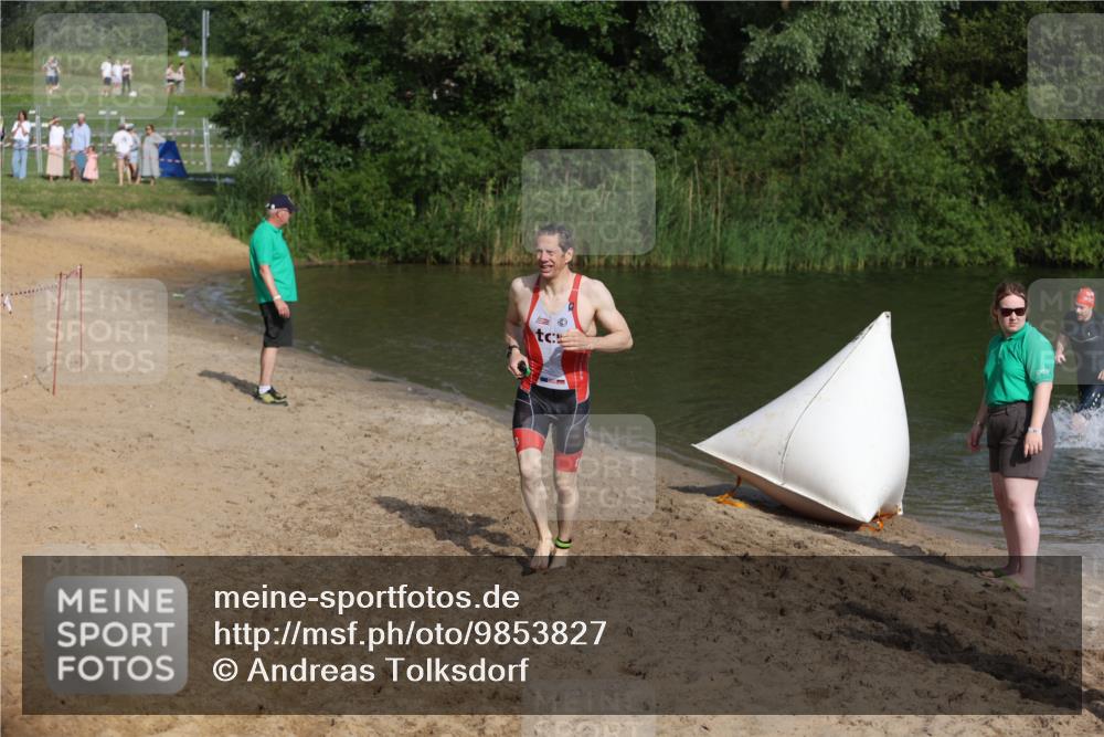21.06.2026 - 29. Vierlanden-Triathlon Andreas Tolksdorf http://msf.ph/oto/9853827 21.06.2026 08:44:42 Schwimmen 39, 104, 160, 184 meine-sportfotos.de
