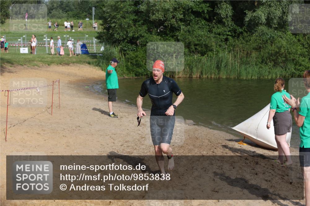 21.06.2026 - 29. Vierlanden-Triathlon Andreas Tolksdorf http://msf.ph/oto/9853838 21.06.2026 08:44:47 Schwimmen 104, 160, 184 meine-sportfotos.de