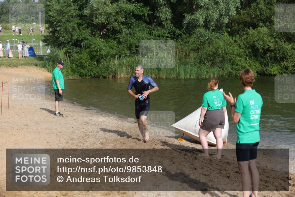 21.06.2026 - 29. Vierlanden-Triathlon Andreas Tolksdorf http://msf.ph/oto/9853848 21.06.2026 08:44:51 Schwimmen 184 meine-sportfotos.de