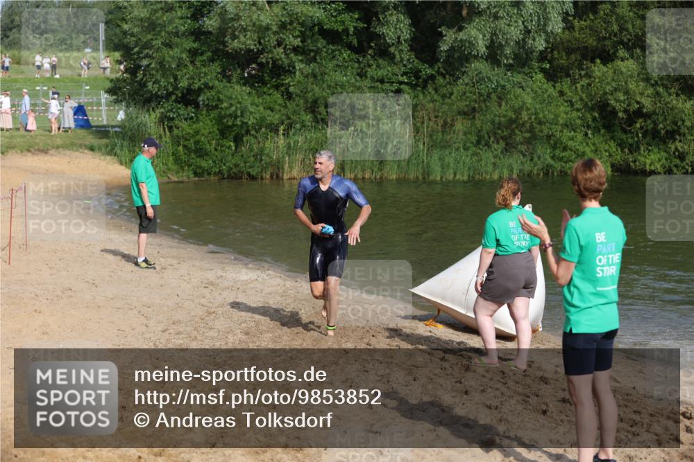 21.06.2026 - 29. Vierlanden-Triathlon Andreas Tolksdorf http://msf.ph/oto/9853852 21.06.2026 08:44:51 Schwimmen 184 meine-sportfotos.de
