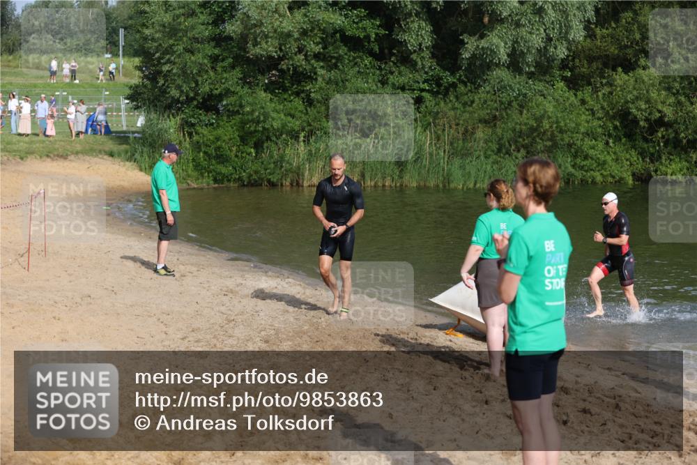 21.06.2026 - 29. Vierlanden-Triathlon Andreas Tolksdorf http://msf.ph/oto/9853863 21.06.2026 08:45:13 Schwimmen 69, 219 meine-sportfotos.de