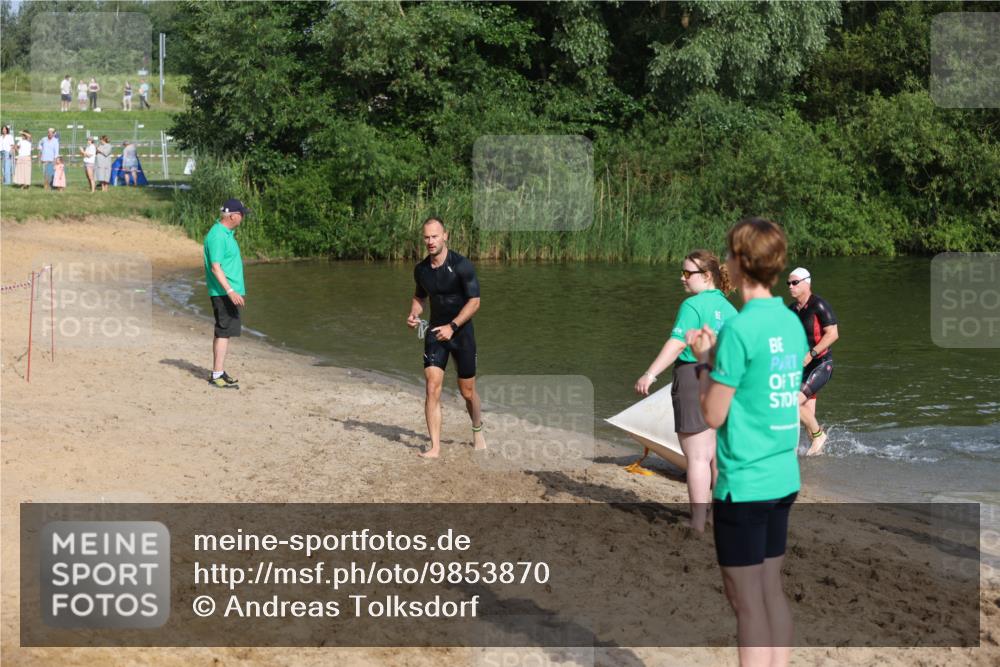 21.06.2026 - 29. Vierlanden-Triathlon Andreas Tolksdorf http://msf.ph/oto/9853870 21.06.2026 08:45:13 Schwimmen 69, 219 meine-sportfotos.de