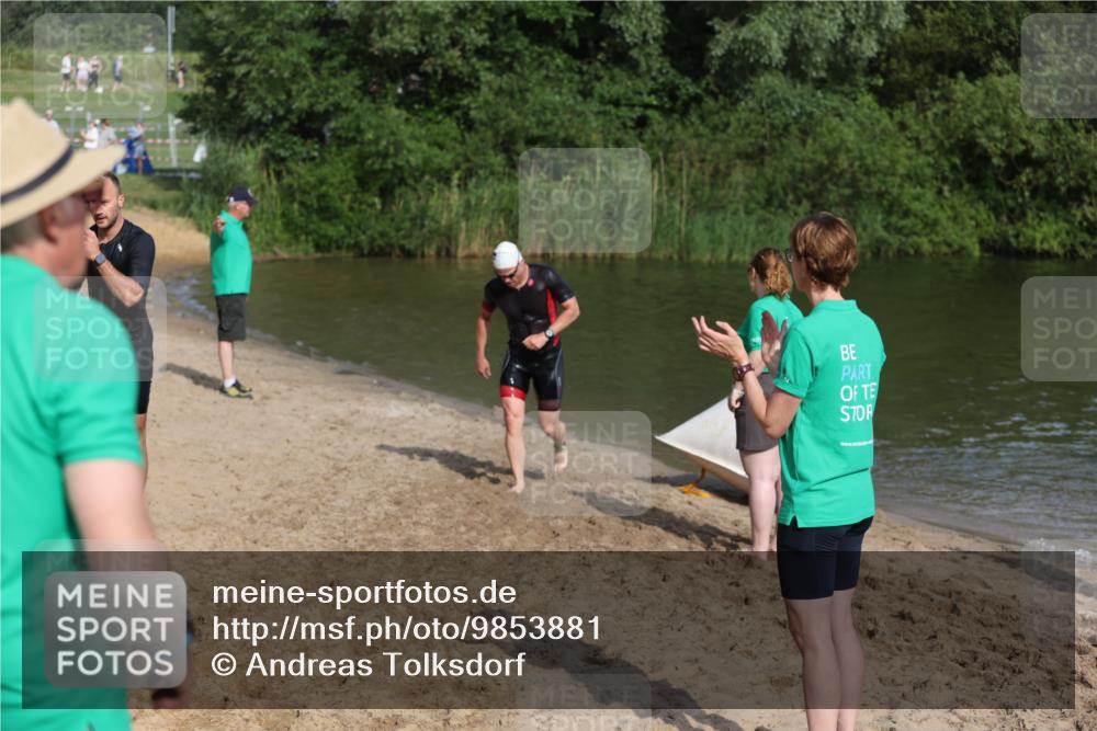 21.06.2026 - 29. Vierlanden-Triathlon Andreas Tolksdorf http://msf.ph/oto/9853881 21.06.2026 08:45:16 Schwimmen 69, 169, 174, 219 meine-sportfotos.de