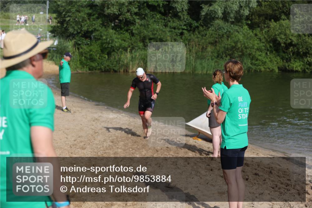 21.06.2026 - 29. Vierlanden-Triathlon Andreas Tolksdorf http://msf.ph/oto/9853884 21.06.2026 08:45:16 Schwimmen 69, 169, 174, 219 meine-sportfotos.de