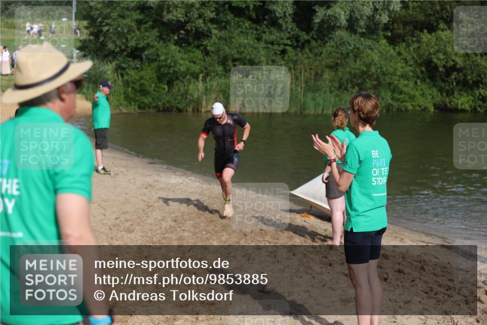 21.06.2026 - 29. Vierlanden-Triathlon Andreas Tolksdorf http://msf.ph/oto/9853885 21.06.2026 08:45:16 Schwimmen 69, 169, 174, 219 meine-sportfotos.de