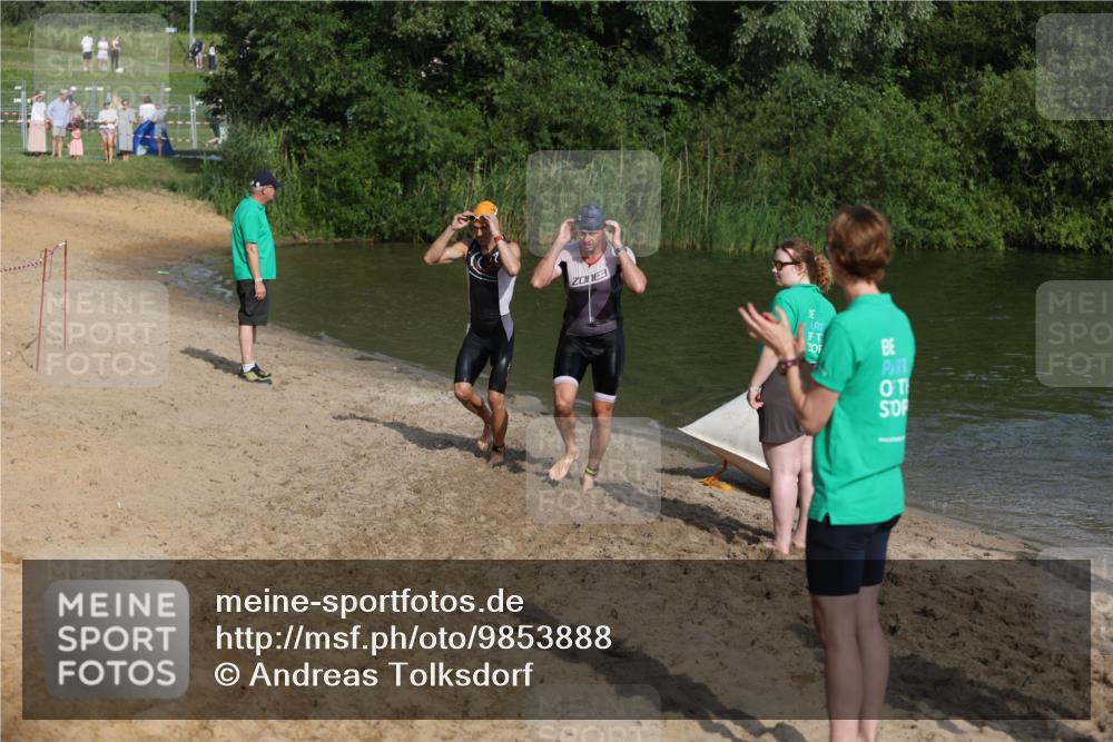 21.06.2026 - 29. Vierlanden-Triathlon Andreas Tolksdorf http://msf.ph/oto/9853888 21.06.2026 08:45:23 Schwimmen 69, 169, 173, 174, 219 meine-sportfotos.de
