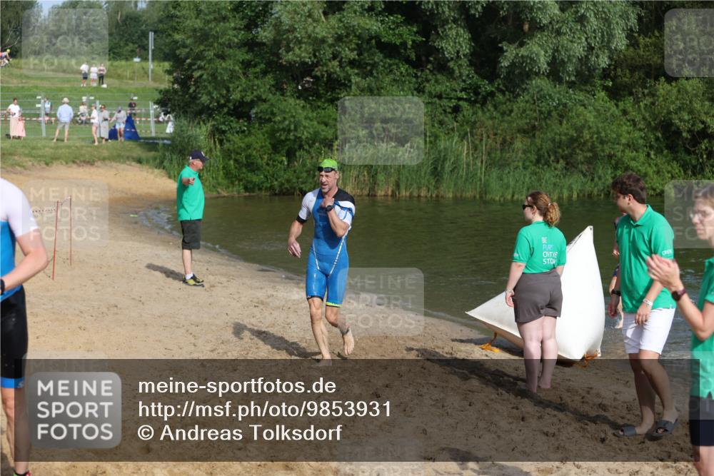 21.06.2026 - 29. Vierlanden-Triathlon Andreas Tolksdorf http://msf.ph/oto/9853931 21.06.2026 08:45:45 Schwimmen 89, 141, 147, 165 meine-sportfotos.de