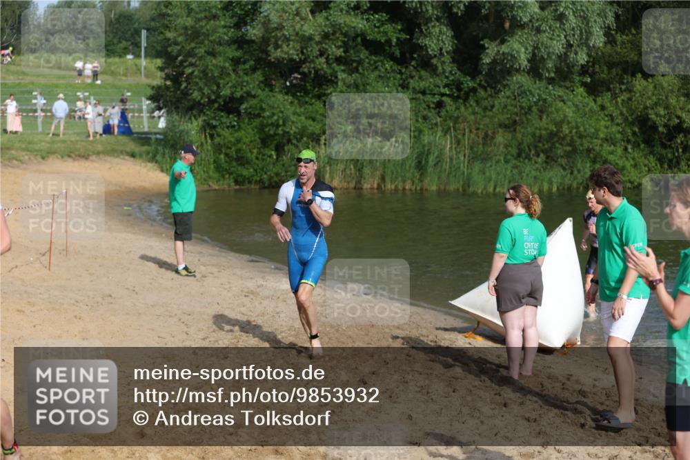 21.06.2026 - 29. Vierlanden-Triathlon Andreas Tolksdorf http://msf.ph/oto/9853932 21.06.2026 08:45:45 Schwimmen 89, 141, 147, 165 meine-sportfotos.de