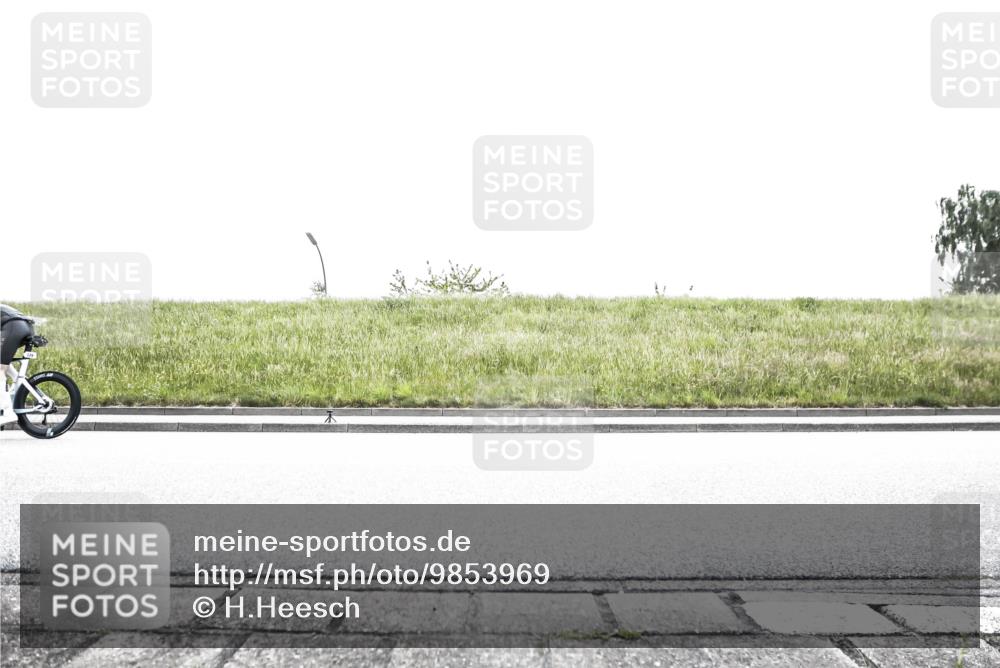 21.06.2026 - 29. Vierlanden-Triathlon H.Heesch http://msf.ph/oto/9853969 21.06.2026 10:29:26 Radfahren 15, 35, 176, 326, 519, 533, 581 meine-sportfotos.de
