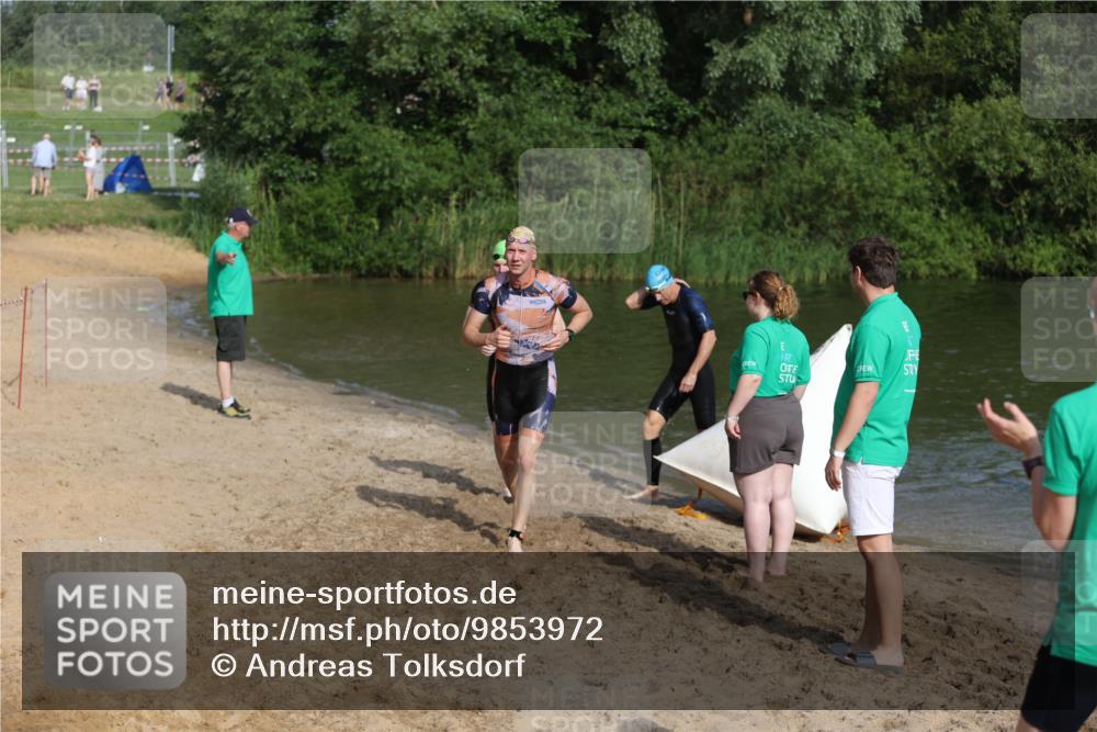 21.06.2026 - 29. Vierlanden-Triathlon Andreas Tolksdorf http://msf.ph/oto/9853972 21.06.2026 08:45:50 Schwimmen 84, 89, 131, 147, 165 meine-sportfotos.de