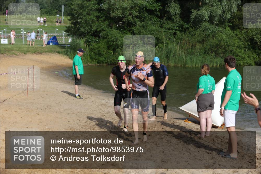21.06.2026 - 29. Vierlanden-Triathlon Andreas Tolksdorf http://msf.ph/oto/9853975 21.06.2026 08:45:51 Schwimmen 84, 89, 131, 147, 165 meine-sportfotos.de