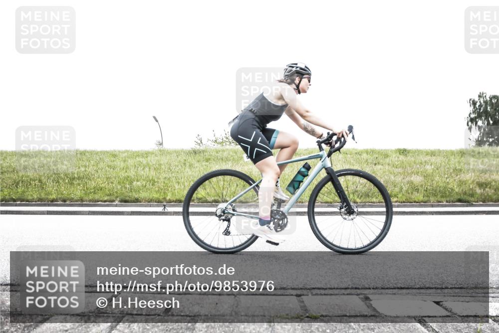 21.06.2026 - 29. Vierlanden-Triathlon H.Heesch http://msf.ph/oto/9853976 21.06.2026 10:29:35 Radfahren 15, 516, 519, 524, 581, 605 meine-sportfotos.de