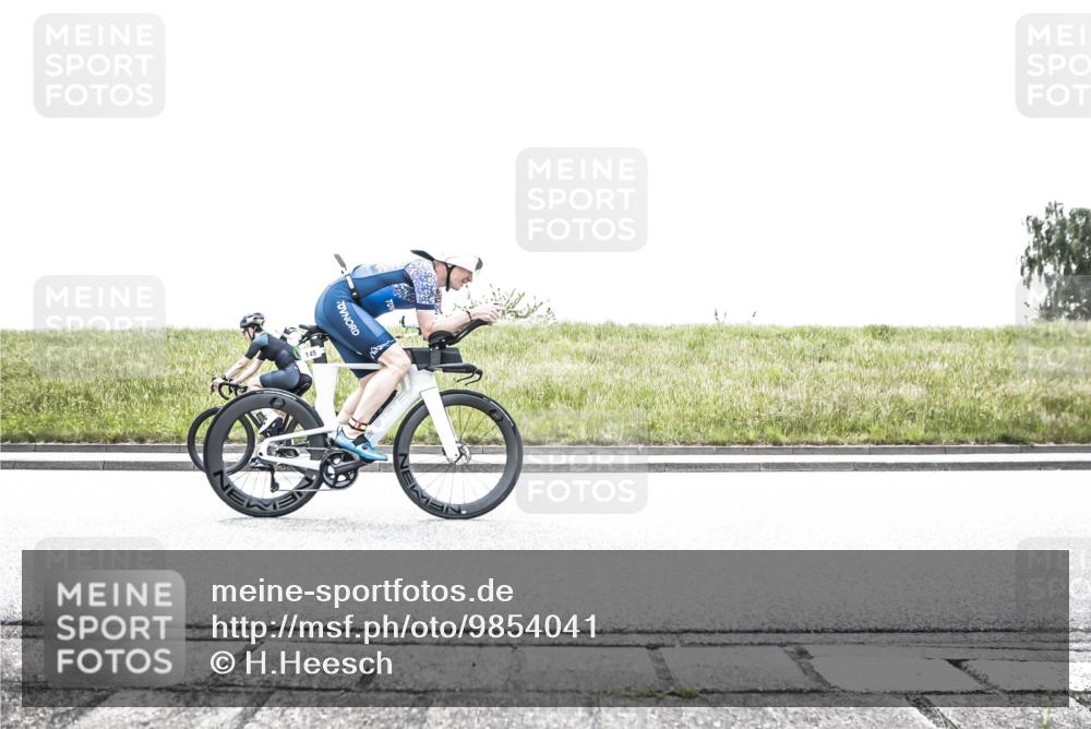21.06.2026 - 29. Vierlanden-Triathlon H.Heesch http://msf.ph/oto/9854041 21.06.2026 10:31:36 Radfahren 145, 221, 301, 337, 489, 510 meine-sportfotos.de