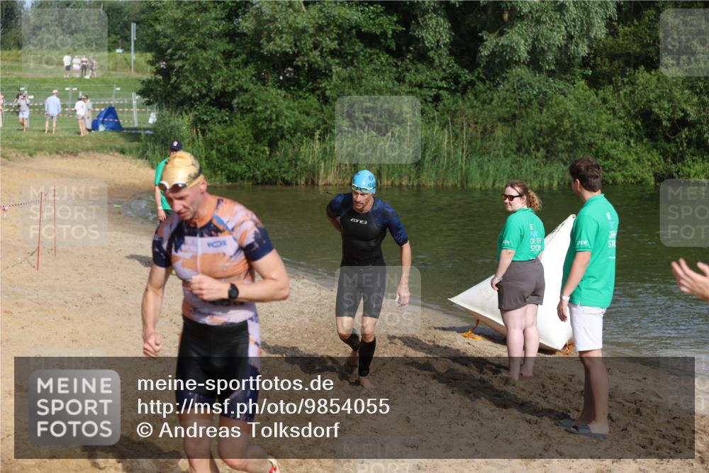 21.06.2026 - 29. Vierlanden-Triathlon Andreas Tolksdorf http://msf.ph/oto/9854055 21.06.2026 08:45:53 Schwimmen 84, 89, 131, 147 meine-sportfotos.de