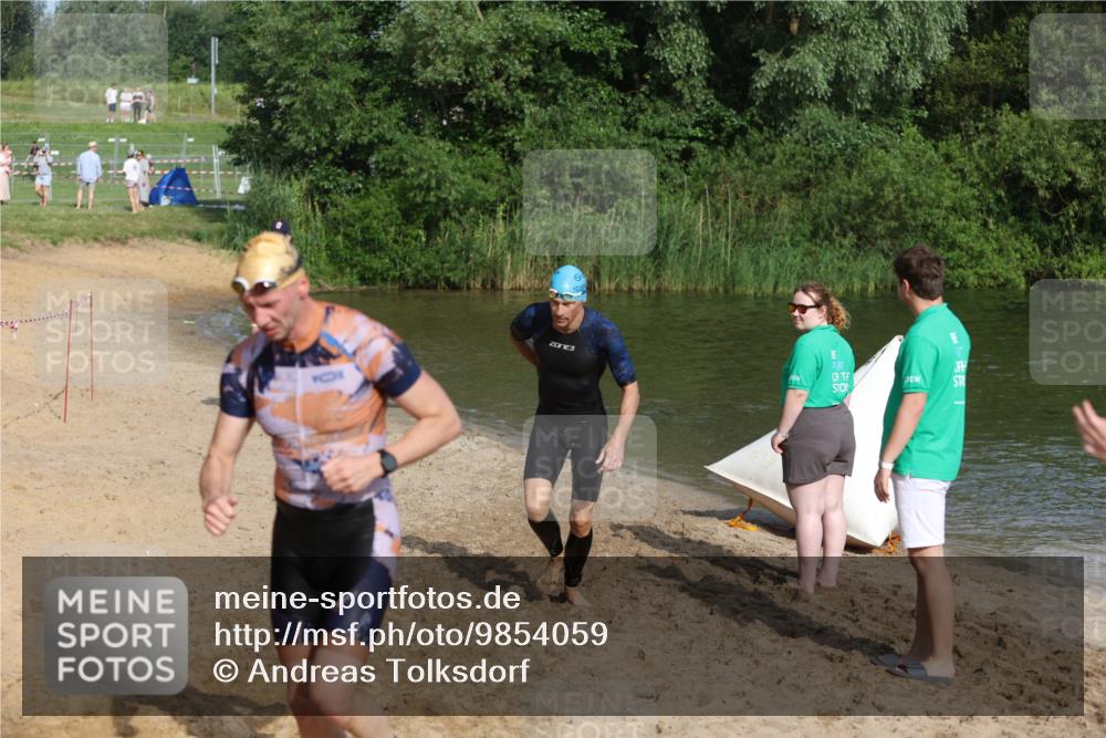 21.06.2026 - 29. Vierlanden-Triathlon Andreas Tolksdorf http://msf.ph/oto/9854059 21.06.2026 08:45:53 Schwimmen 84, 89, 131, 147 meine-sportfotos.de