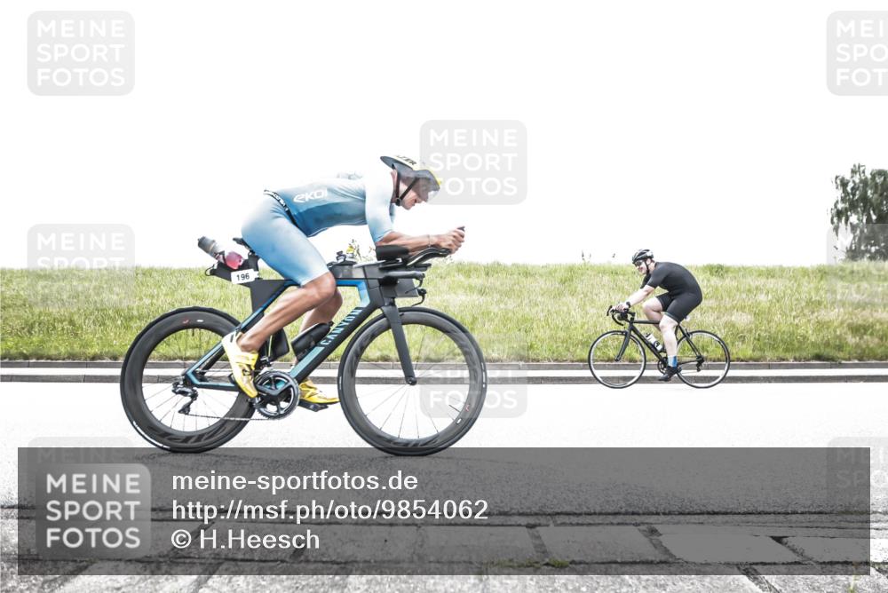 21.06.2026 - 29. Vierlanden-Triathlon H.Heesch http://msf.ph/oto/9854062 21.06.2026 10:32:15 Radfahren 19, 57, 196, 199, 312, 594 meine-sportfotos.de
