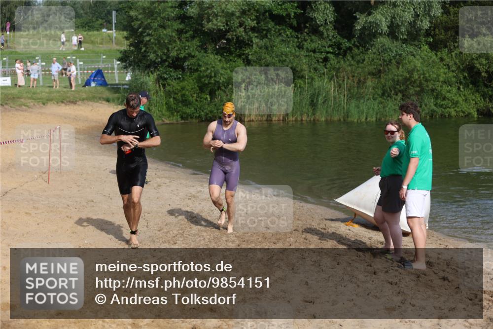 21.06.2026 - 29. Vierlanden-Triathlon Andreas Tolksdorf http://msf.ph/oto/9854151 21.06.2026 08:46:26 Schwimmen 35, 96 meine-sportfotos.de