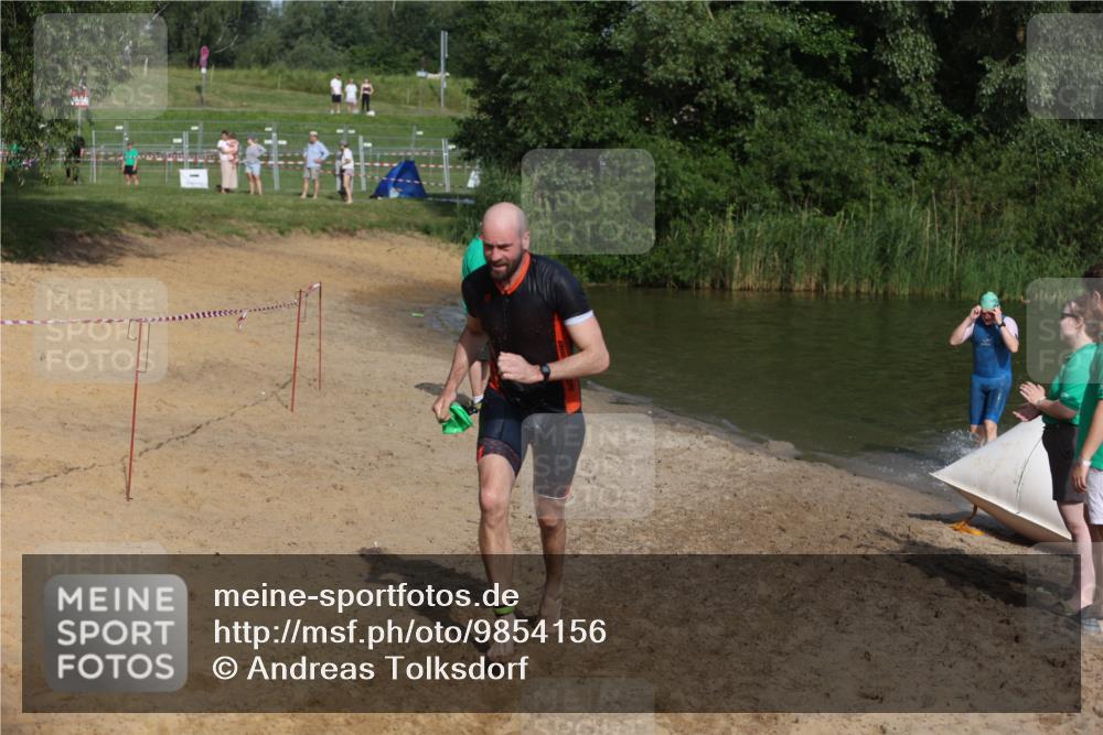 21.06.2026 - 29. Vierlanden-Triathlon Andreas Tolksdorf http://msf.ph/oto/9854156 21.06.2026 08:46:40 Schwimmen 159, 220 meine-sportfotos.de
