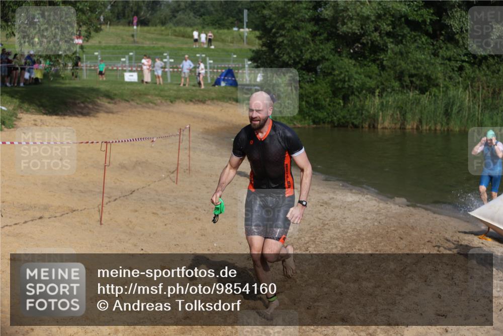 21.06.2026 - 29. Vierlanden-Triathlon Andreas Tolksdorf http://msf.ph/oto/9854160 21.06.2026 08:46:40 Schwimmen 159, 220 meine-sportfotos.de