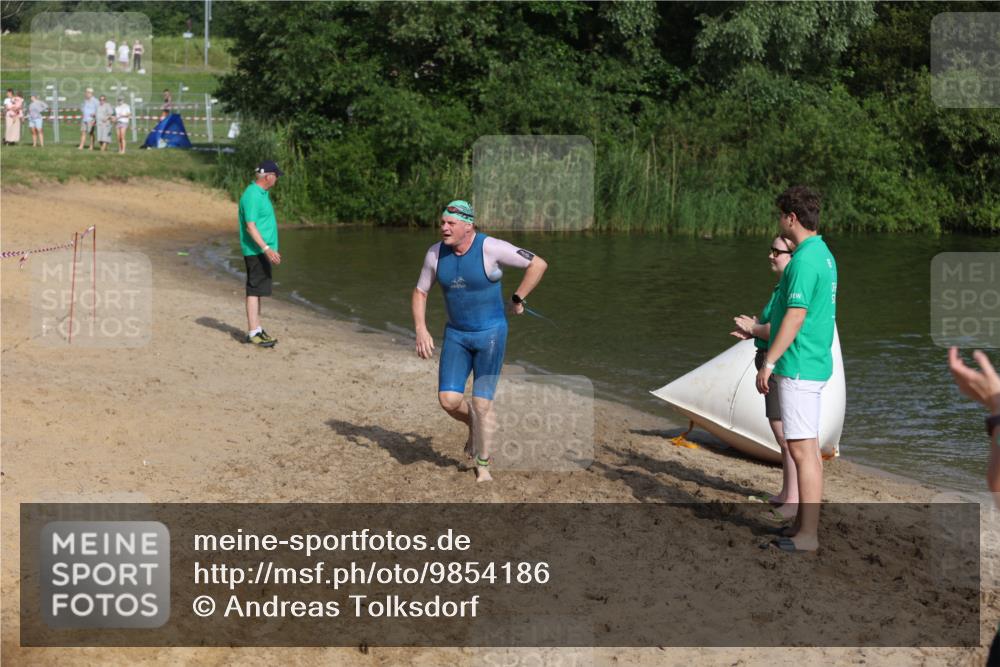 21.06.2026 - 29. Vierlanden-Triathlon Andreas Tolksdorf http://msf.ph/oto/9854186 21.06.2026 08:46:44 Schwimmen 135, 220 meine-sportfotos.de