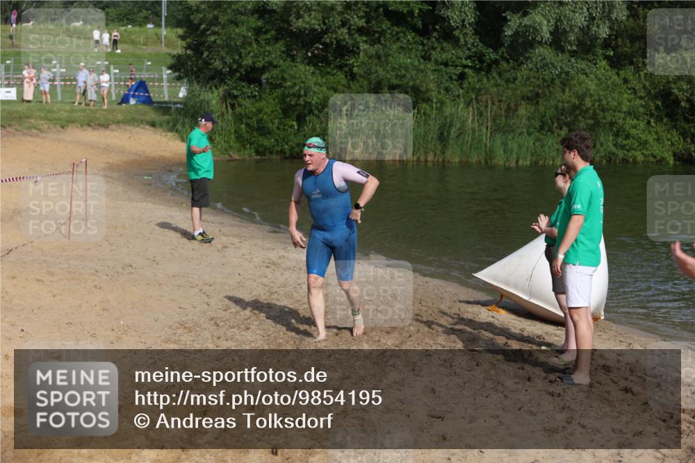 21.06.2026 - 29. Vierlanden-Triathlon Andreas Tolksdorf http://msf.ph/oto/9854195 21.06.2026 08:46:44 Schwimmen 135, 220 meine-sportfotos.de