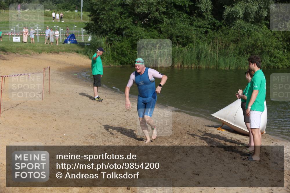 21.06.2026 - 29. Vierlanden-Triathlon Andreas Tolksdorf http://msf.ph/oto/9854200 21.06.2026 08:46:44 Schwimmen 135, 220 meine-sportfotos.de