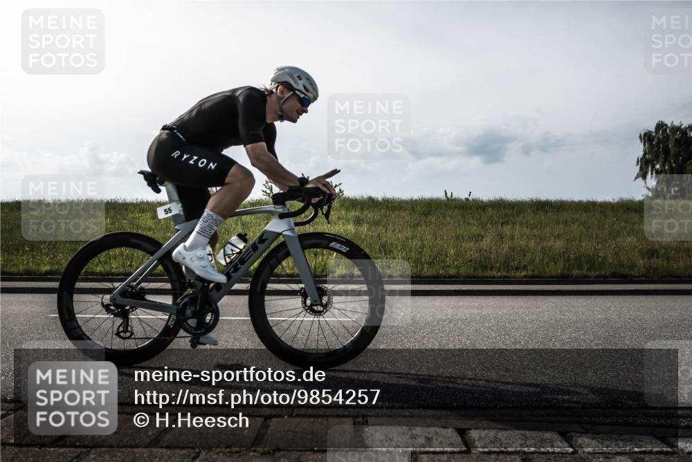 21.06.2026 - 29. Vierlanden-Triathlon H.Heesch http://msf.ph/oto/9854257 21.06.2026 08:50:46 Radfahren 55 meine-sportfotos.de