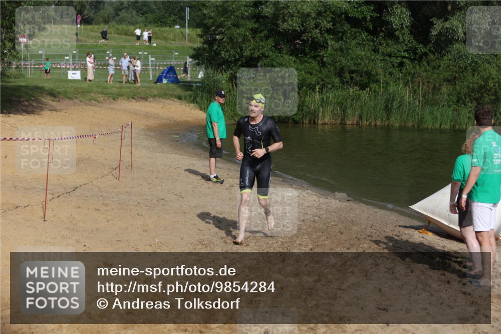 21.06.2026 - 29. Vierlanden-Triathlon Andreas Tolksdorf http://msf.ph/oto/9854284 21.06.2026 08:47:08 Schwimmen 40 meine-sportfotos.de