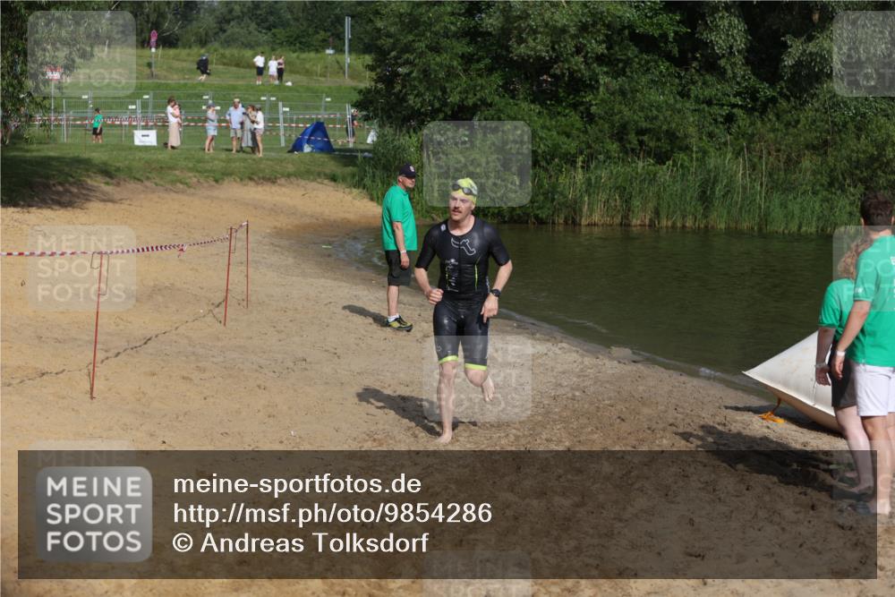 21.06.2026 - 29. Vierlanden-Triathlon Andreas Tolksdorf http://msf.ph/oto/9854286 21.06.2026 08:47:08 Schwimmen 40 meine-sportfotos.de