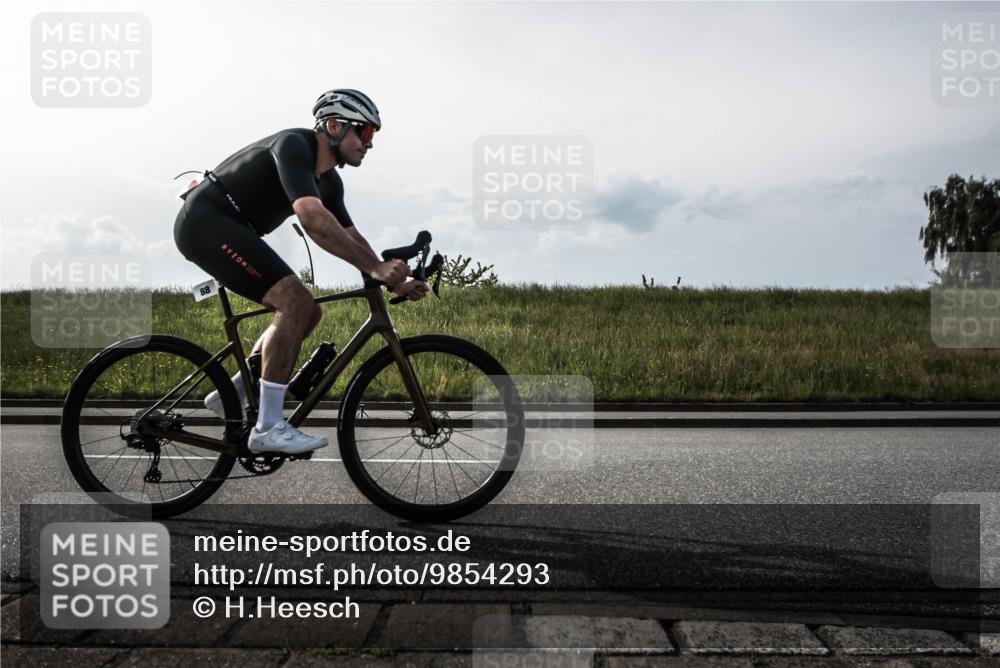 21.06.2026 - 29. Vierlanden-Triathlon H.Heesch http://msf.ph/oto/9854293 21.06.2026 08:53:33 Radfahren 88 meine-sportfotos.de