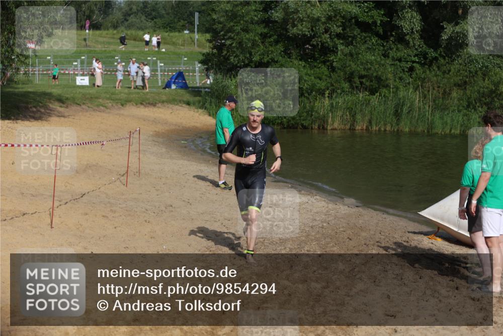 21.06.2026 - 29. Vierlanden-Triathlon Andreas Tolksdorf http://msf.ph/oto/9854294 21.06.2026 08:47:08 Schwimmen 40 meine-sportfotos.de