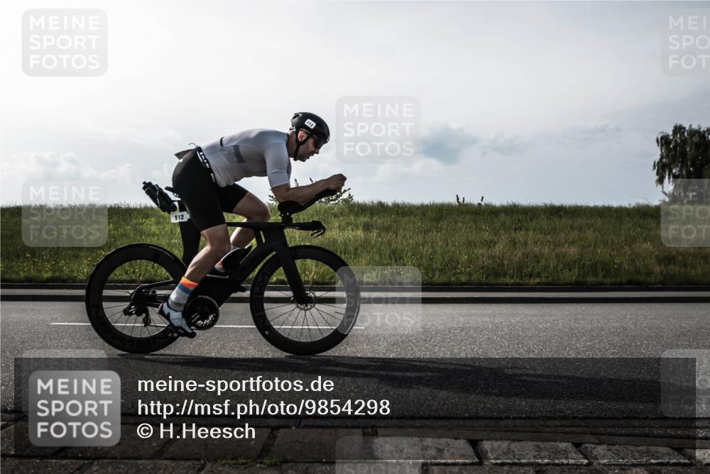 21.06.2026 - 29. Vierlanden-Triathlon H.Heesch http://msf.ph/oto/9854298 21.06.2026 08:53:51 Radfahren 4, 29, 112 meine-sportfotos.de