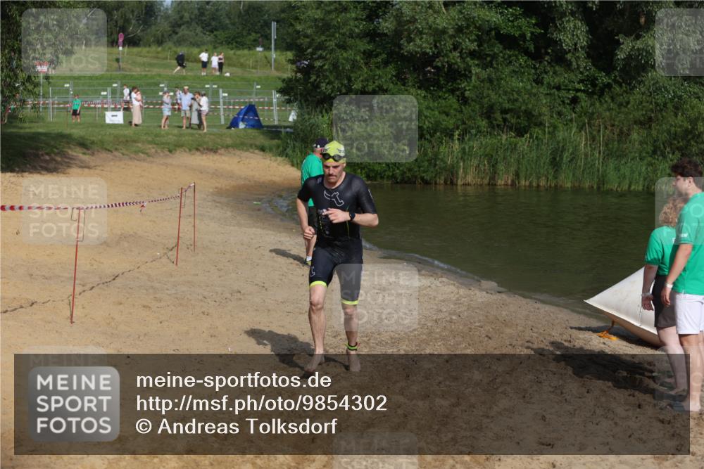 21.06.2026 - 29. Vierlanden-Triathlon Andreas Tolksdorf http://msf.ph/oto/9854302 21.06.2026 08:47:08 Schwimmen 40 meine-sportfotos.de