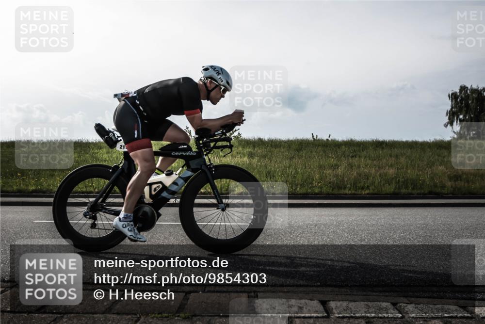 21.06.2026 - 29. Vierlanden-Triathlon H.Heesch http://msf.ph/oto/9854303 21.06.2026 08:54:27 Radfahren 173, 219 meine-sportfotos.de