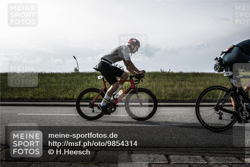 21.06.2026 - 29. Vierlanden-Triathlon H.Heesch http://msf.ph/oto/9854314 21.06.2026 08:55:02 Radfahren 34, 39, 84, 104 meine-sportfotos.de