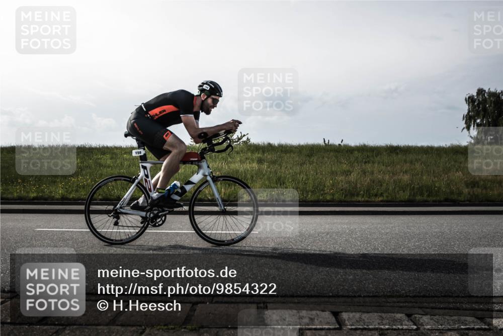 21.06.2026 - 29. Vierlanden-Triathlon H.Heesch http://msf.ph/oto/9854322 21.06.2026 08:55:49 Radfahren 159, 165 meine-sportfotos.de