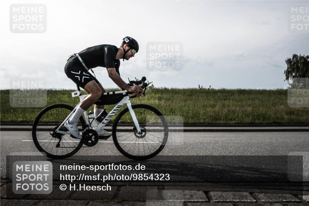 21.06.2026 - 29. Vierlanden-Triathlon H.Heesch http://msf.ph/oto/9854323 21.06.2026 08:55:57 Radfahren 69 meine-sportfotos.de