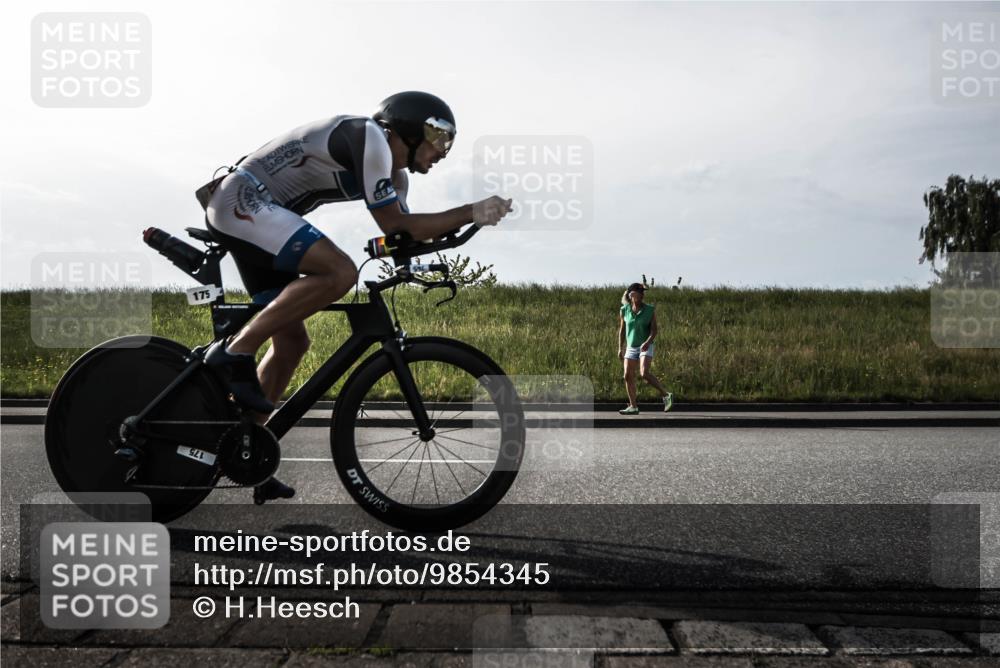 21.06.2026 - 29. Vierlanden-Triathlon H.Heesch http://msf.ph/oto/9854345 21.06.2026 08:58:21 Radfahren 25, 175 meine-sportfotos.de
