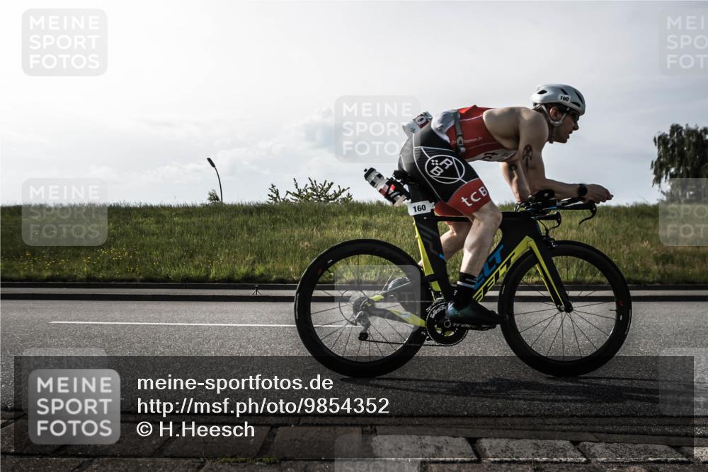 21.06.2026 - 29. Vierlanden-Triathlon H.Heesch http://msf.ph/oto/9854352 21.06.2026 08:58:52 Radfahren 153, 160, 187 meine-sportfotos.de