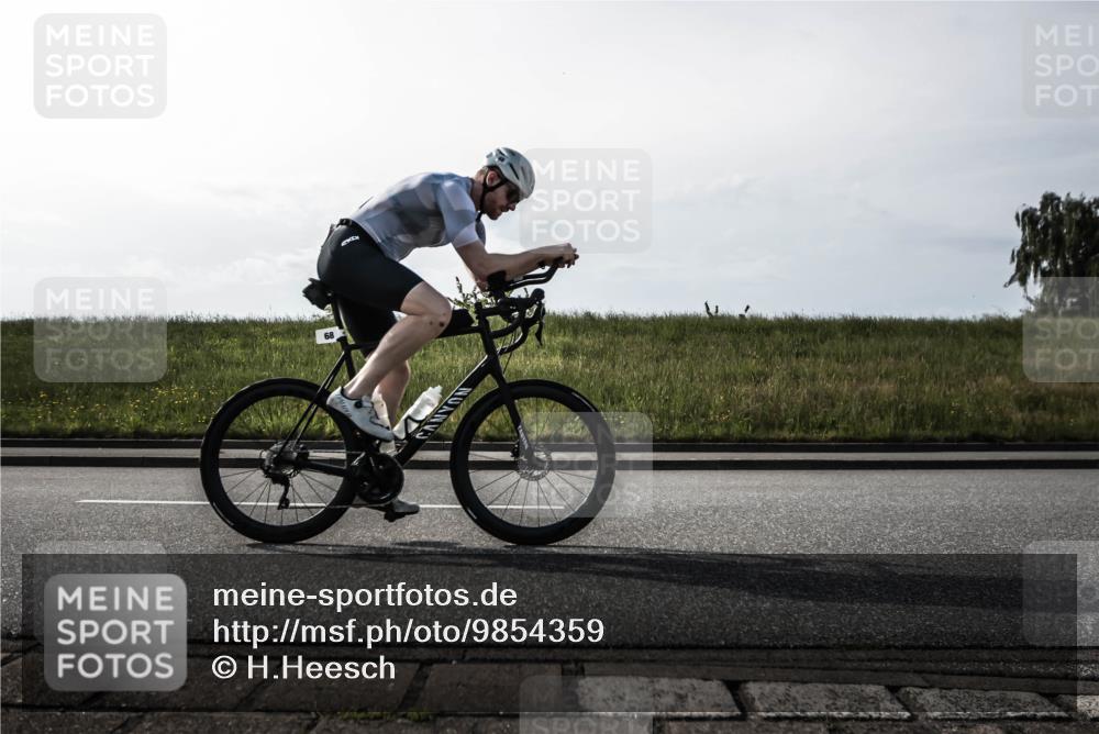 21.06.2026 - 29. Vierlanden-Triathlon H.Heesch http://msf.ph/oto/9854359 21.06.2026 08:59:17 Radfahren 68, 199 meine-sportfotos.de