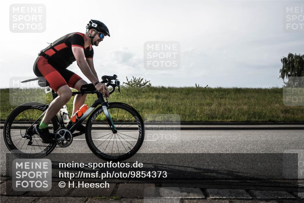 21.06.2026 - 29. Vierlanden-Triathlon H.Heesch http://msf.ph/oto/9854373 21.06.2026 09:00:38 Radfahren 48, 156 meine-sportfotos.de
