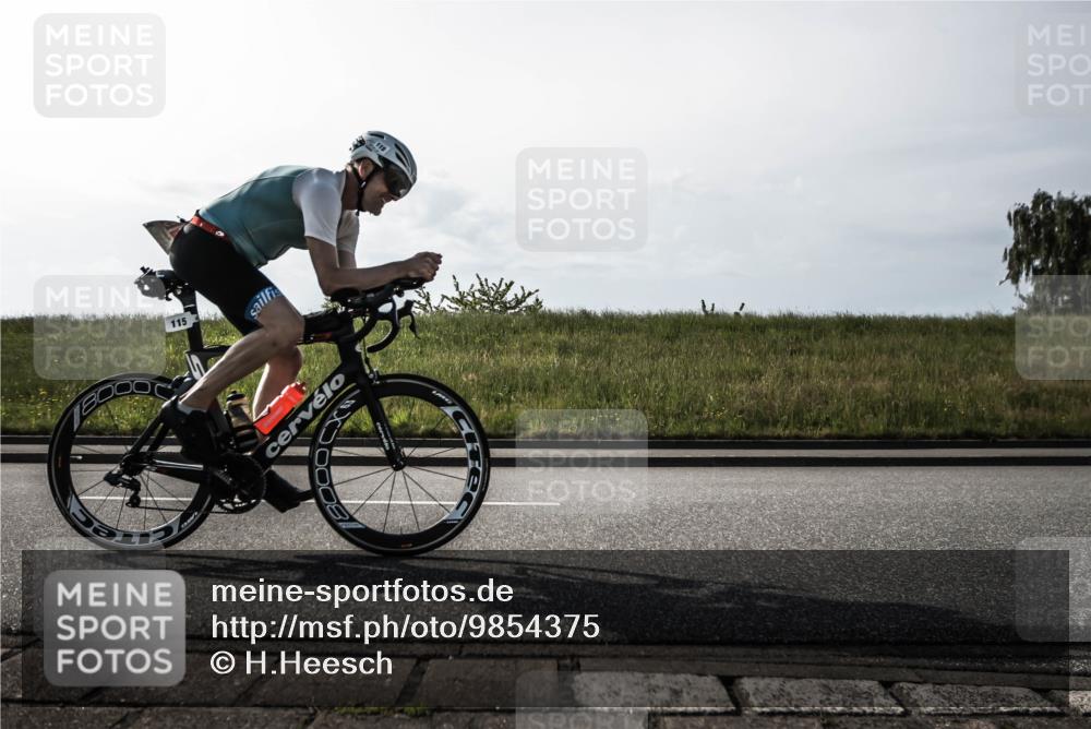 21.06.2026 - 29. Vierlanden-Triathlon H.Heesch http://msf.ph/oto/9854375 21.06.2026 09:00:57 Radfahren 115 meine-sportfotos.de