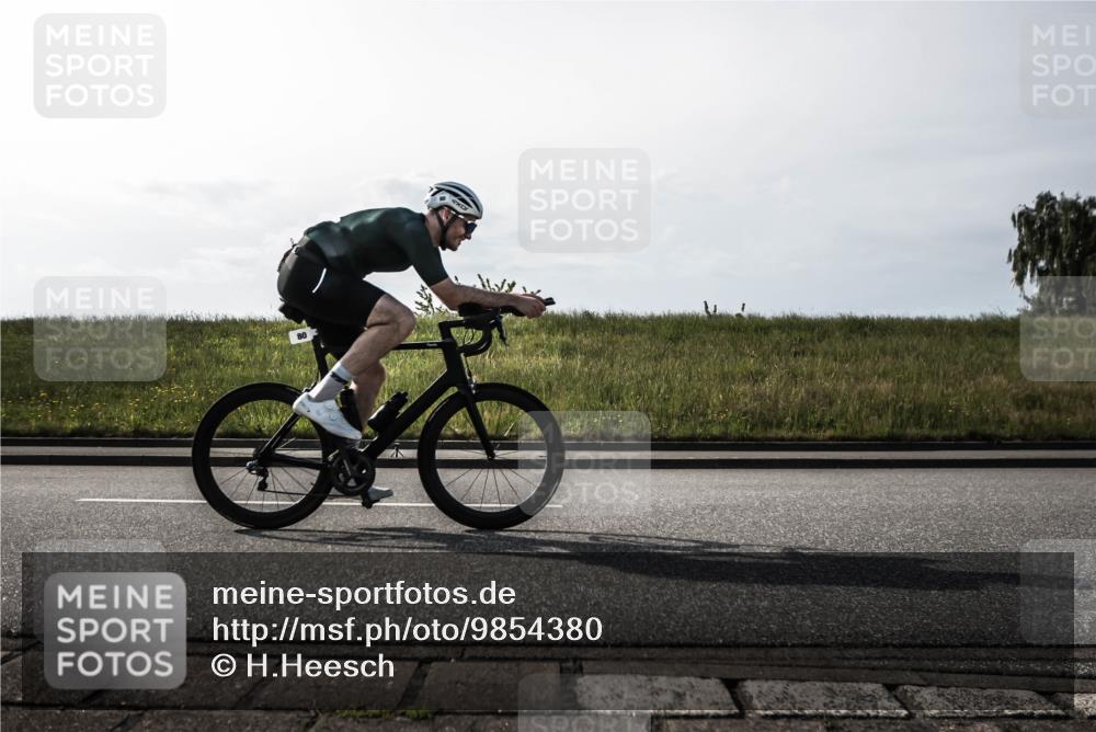 21.06.2026 - 29. Vierlanden-Triathlon H.Heesch http://msf.ph/oto/9854380 21.06.2026 09:01:29 Radfahren 80, 101, 151 meine-sportfotos.de