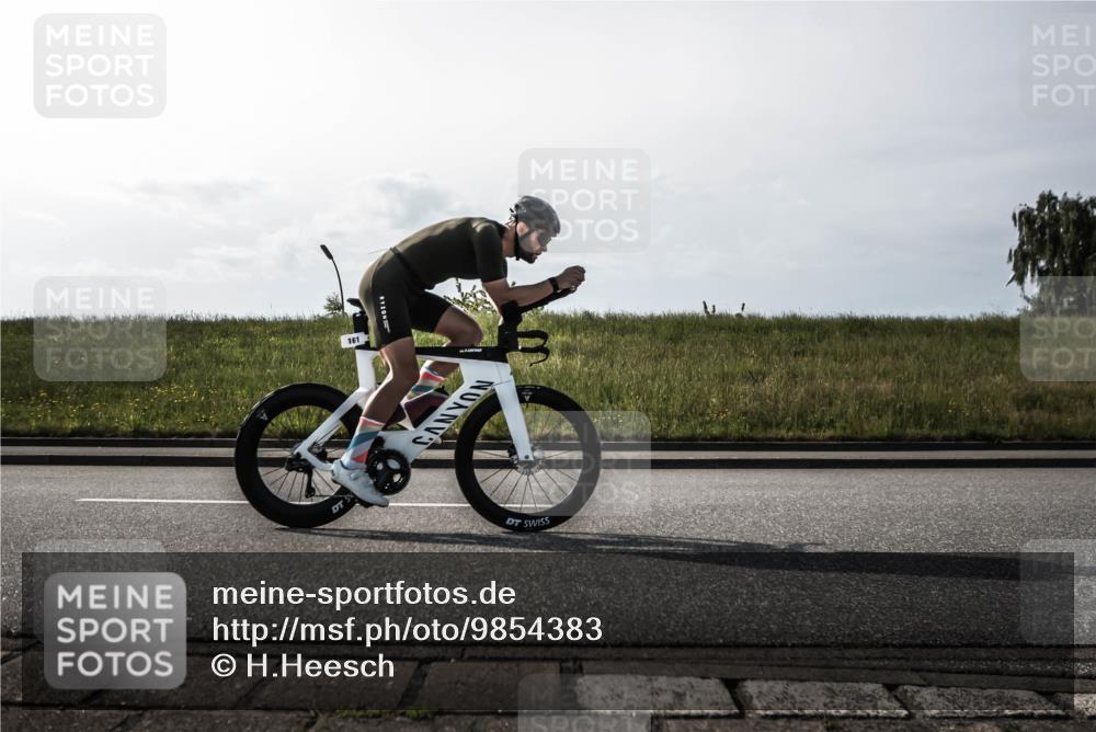 21.06.2026 - 29. Vierlanden-Triathlon H.Heesch http://msf.ph/oto/9854383 21.06.2026 09:01:39 Radfahren 5, 100, 161 meine-sportfotos.de