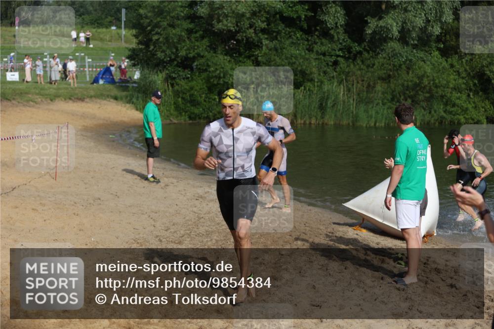 21.06.2026 - 29. Vierlanden-Triathlon Andreas Tolksdorf http://msf.ph/oto/9854384 21.06.2026 08:47:54 Schwimmen 118, 130, 136 meine-sportfotos.de
