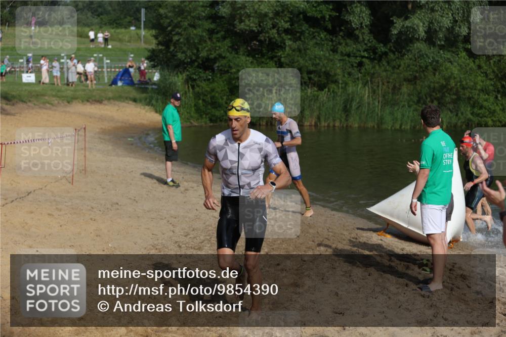 21.06.2026 - 29. Vierlanden-Triathlon Andreas Tolksdorf http://msf.ph/oto/9854390 21.06.2026 08:47:54 Schwimmen 118, 130, 136 meine-sportfotos.de