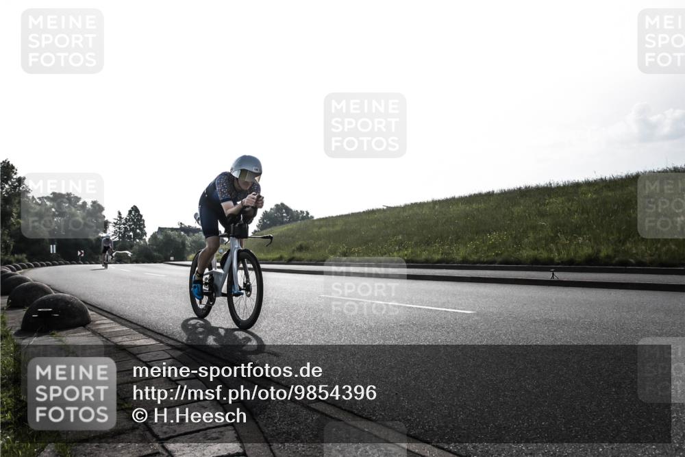 21.06.2026 - 29. Vierlanden-Triathlon H.Heesch http://msf.ph/oto/9854396 21.06.2026 08:50:29 Radfahren 72, 145 meine-sportfotos.de