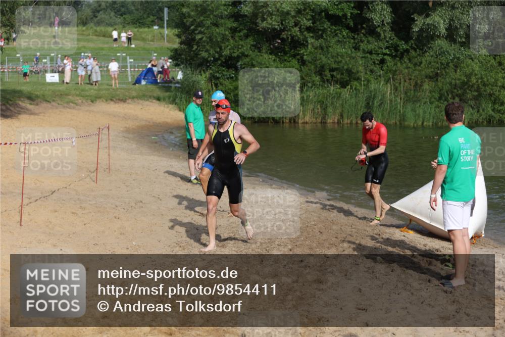 21.06.2026 - 29. Vierlanden-Triathlon Andreas Tolksdorf http://msf.ph/oto/9854411 21.06.2026 08:47:57 Schwimmen 118, 130, 136, 175 meine-sportfotos.de