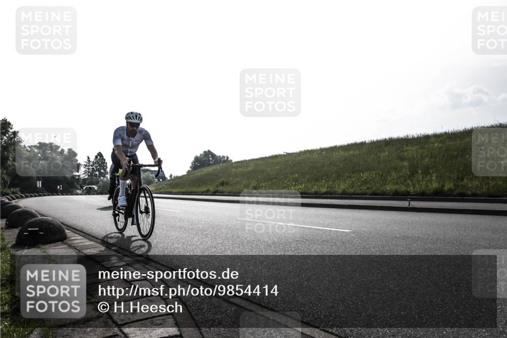 21.06.2026 - 29. Vierlanden-Triathlon H.Heesch http://msf.ph/oto/9854414 21.06.2026 08:52:12 Radfahren 27, 38 meine-sportfotos.de