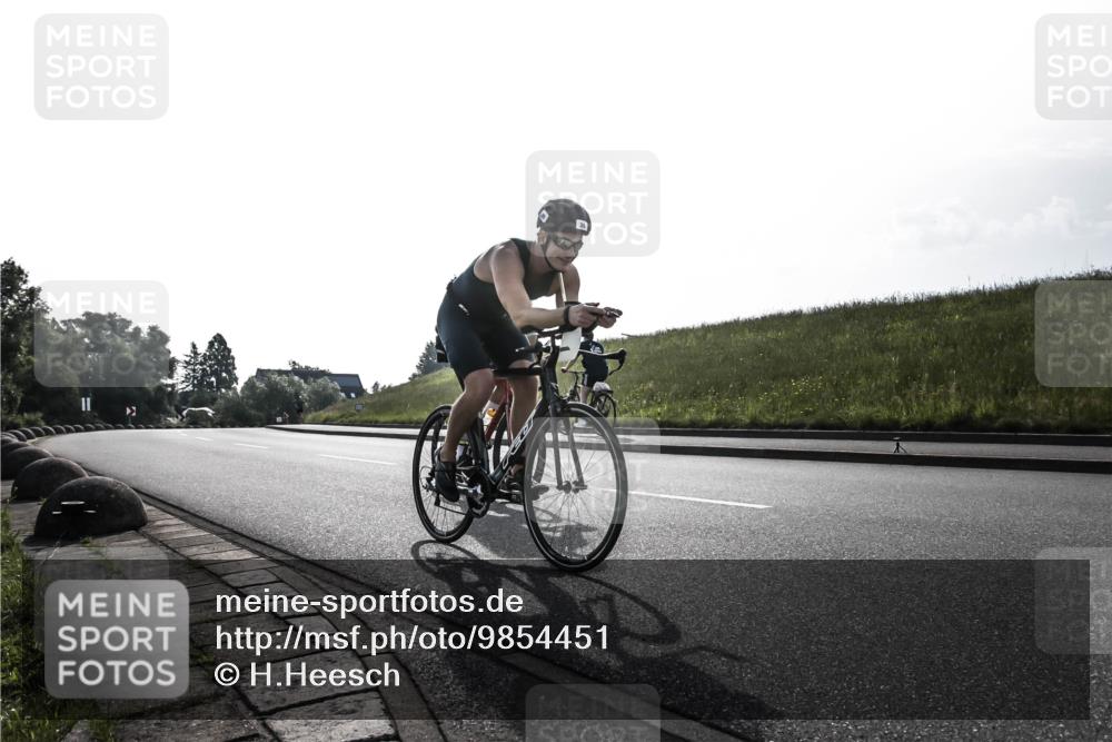 21.06.2026 - 29. Vierlanden-Triathlon H.Heesch http://msf.ph/oto/9854451 21.06.2026 08:55:02 Radfahren 34, 39 meine-sportfotos.de